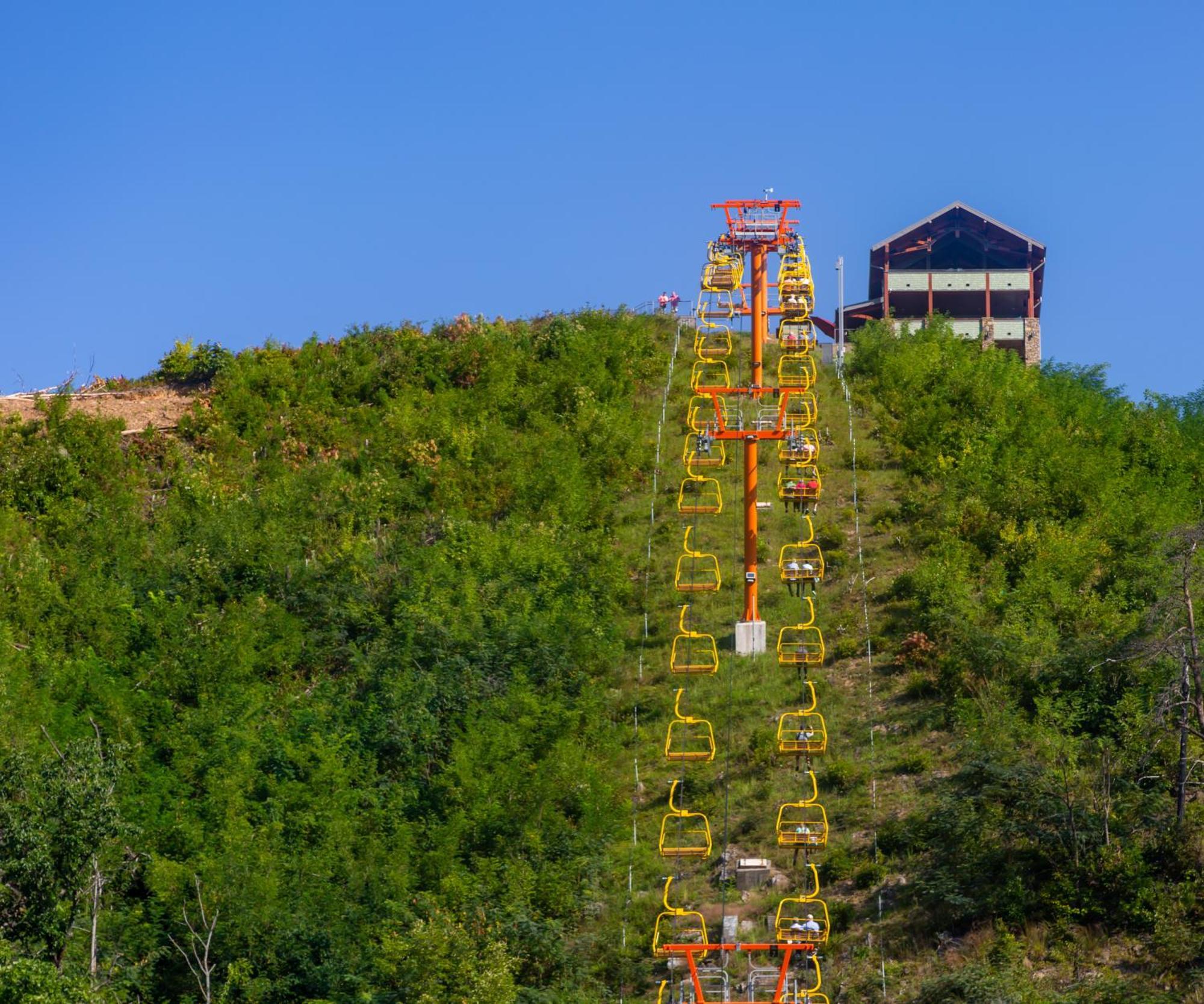 Moonshine Chalet, Hot Tub, Pool Access, Wifi, 1089 Free Tickets Each Paid Day, Dollywood And More แกตลิงเบิร์ก ภายนอก รูปภาพ