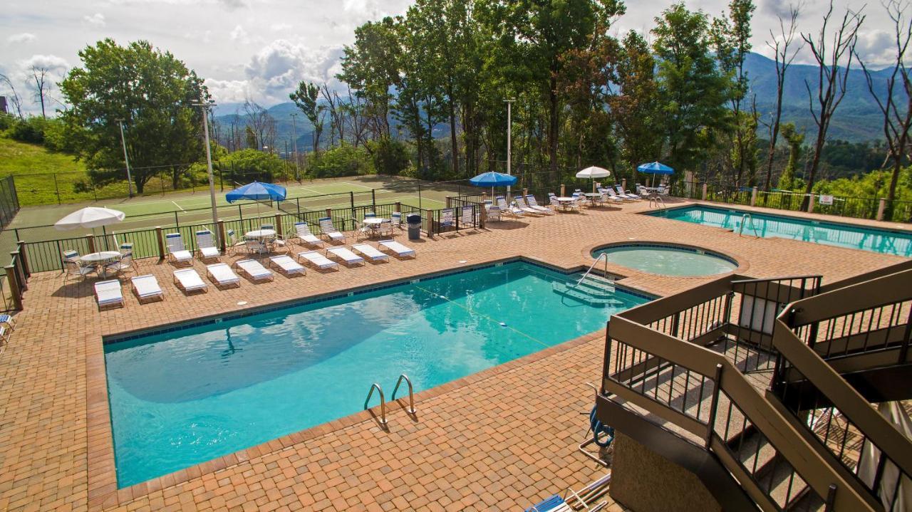 Moonshine Chalet, Hot Tub, Pool Access, Wifi, 1089 Free Tickets Each Paid Day, Dollywood And More แกตลิงเบิร์ก ภายนอก รูปภาพ